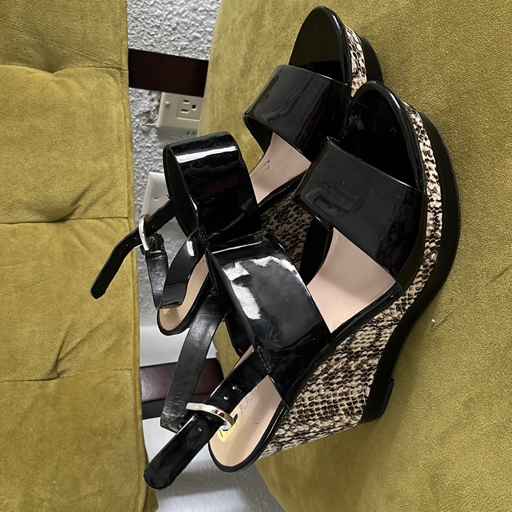 Womens shoes